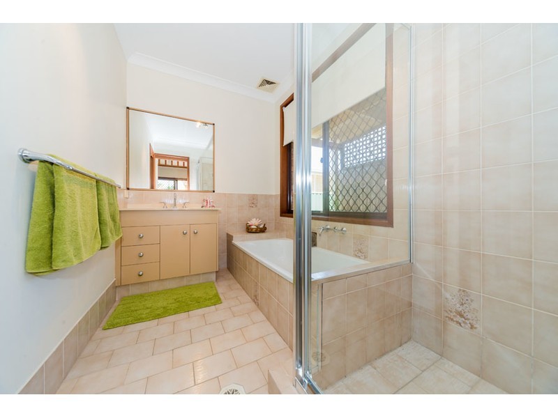 235 Morala Avenue, Runaway Bay QLD 4216