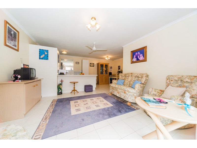 1/76 Kangaroo Avenue, Coombabah QLD 4216