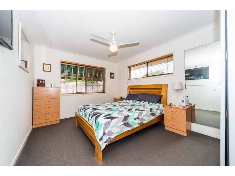 2/20 Warrie Close, Paradise Point QLD 4216