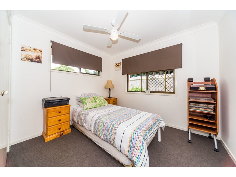 2/20 Warrie Close, Paradise Point QLD 4216