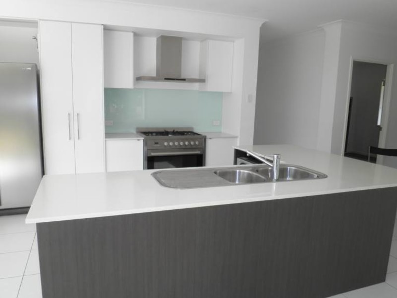 1 Picton Court, Upper Coomera QLD 4209