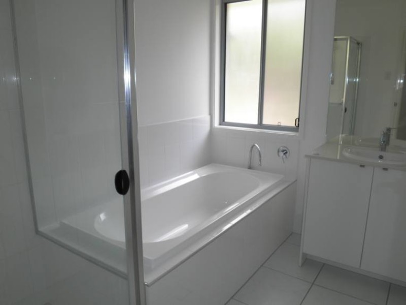 1 Picton Court, Upper Coomera QLD 4209