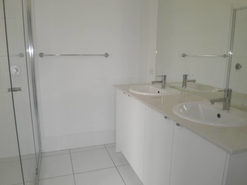 1 Picton Court, Upper Coomera QLD 4209