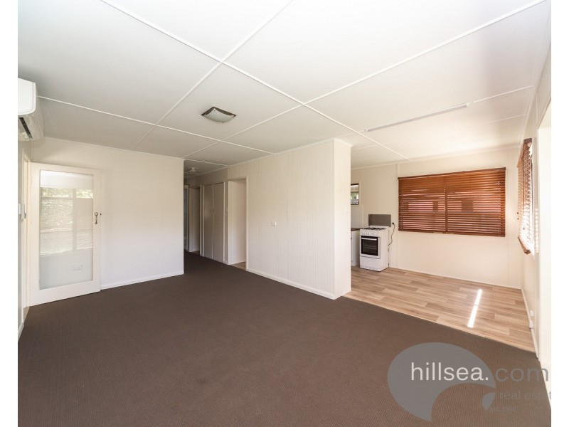 8 Rouen Avenue, Paradise Point QLD 4216