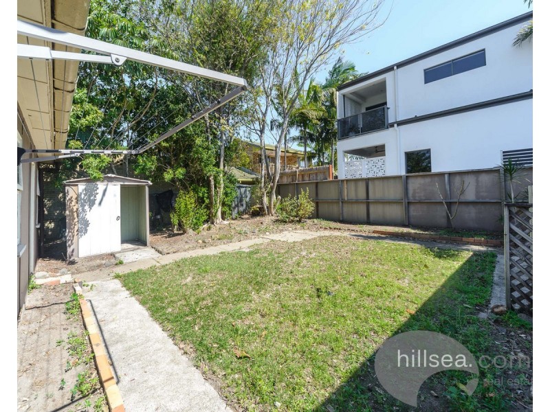 8 Rouen Avenue, Paradise Point QLD 4216