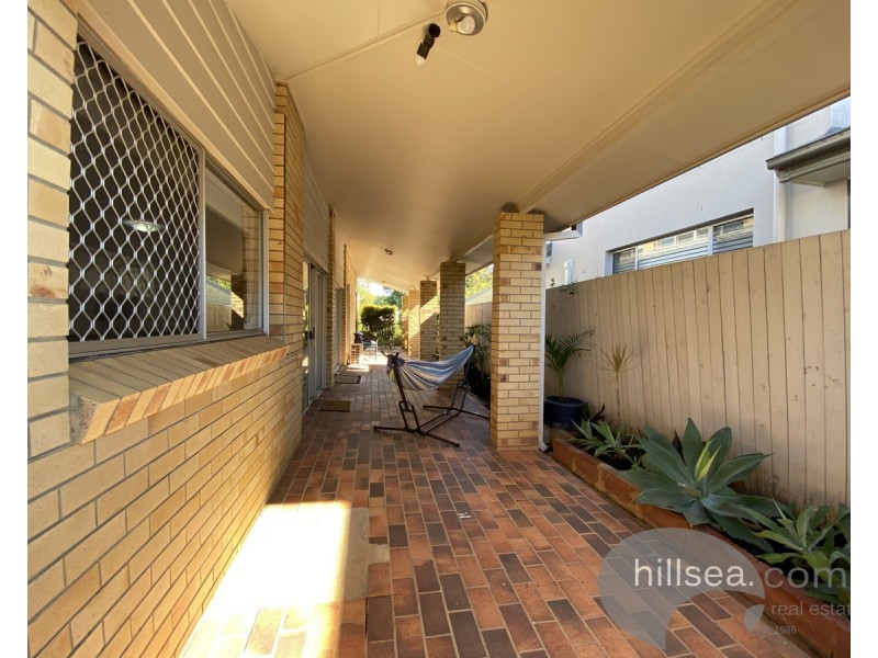 4A/9 McWilliam Close, Labrador QLD 4215