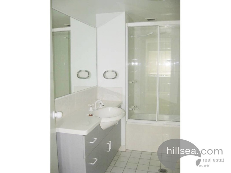 4/1 Poinsettia Avenue, Hollywell QLD 4216