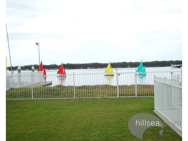 4/1 Poinsettia Avenue, Hollywell QLD 4216