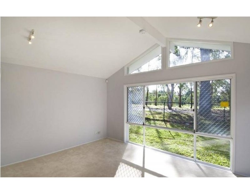 24 Greg Norman Crescent, Parkwood QLD 4214