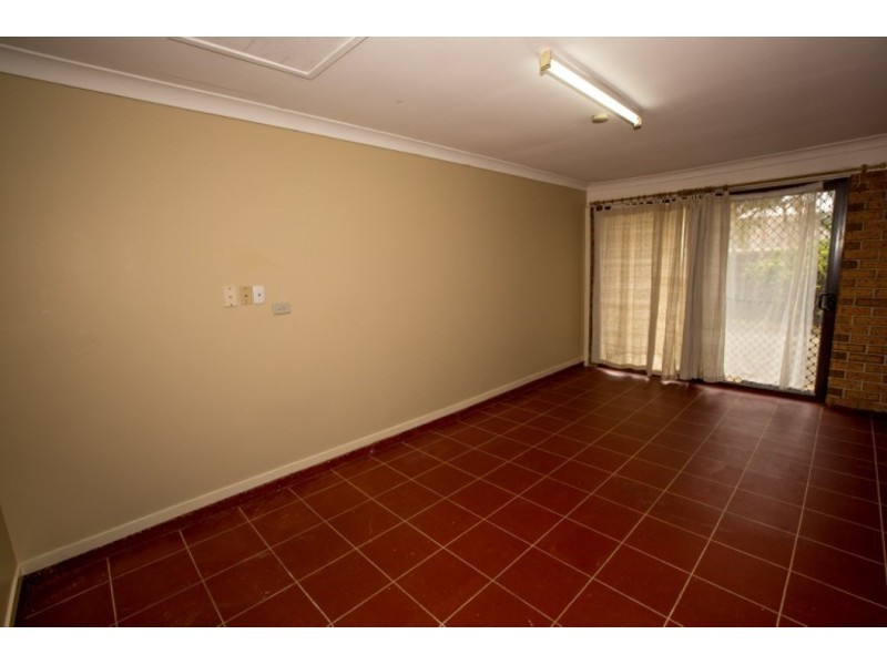 1/25 Nina Parade, Arundel QLD 4214