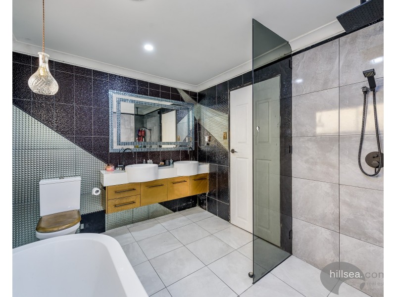 108 Hansford Road, Coombabah QLD 4216