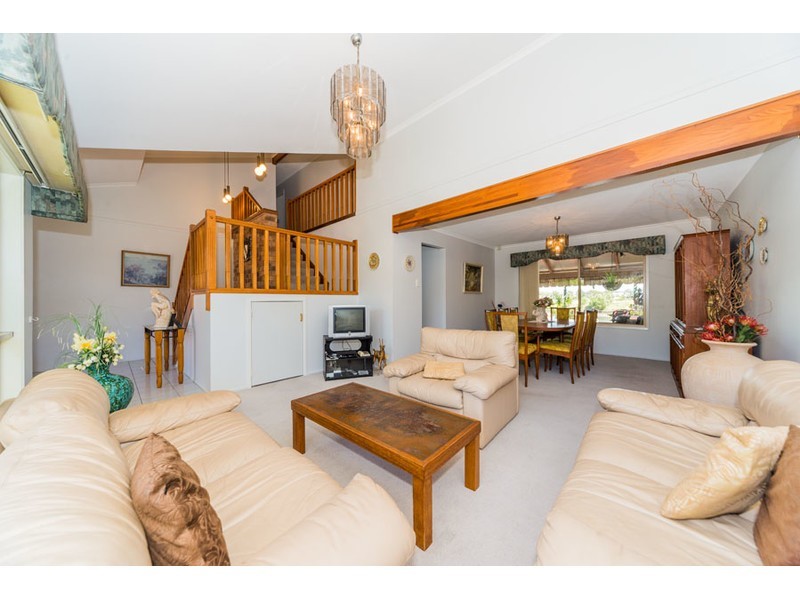 16 Anchorage Way, Biggera Waters QLD 4216