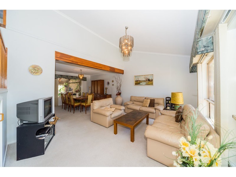 16 Anchorage Way, Biggera Waters QLD 4216