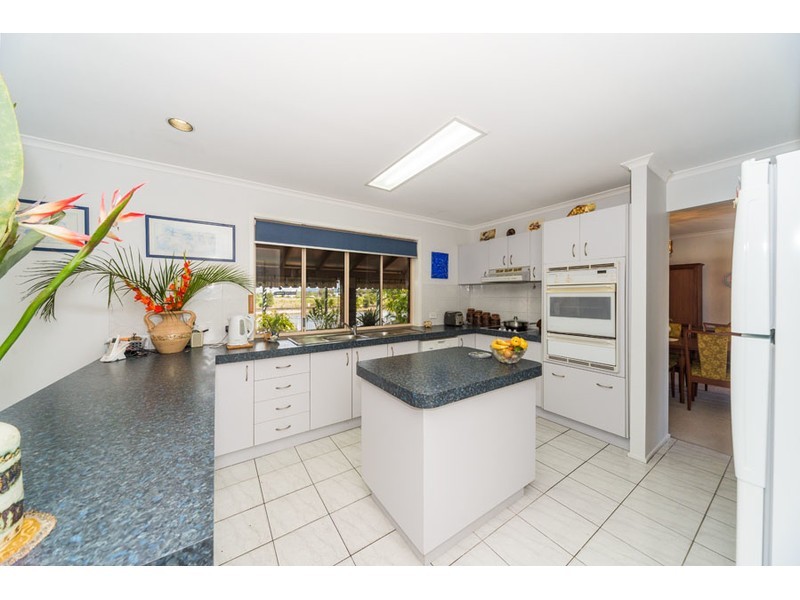 16 Anchorage Way, Biggera Waters QLD 4216