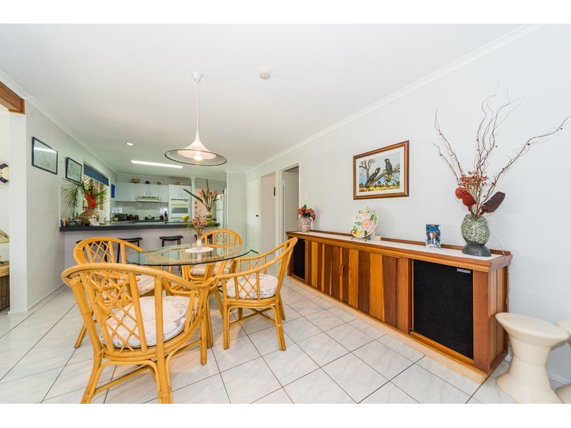 16 Anchorage Way, Biggera Waters QLD 4216