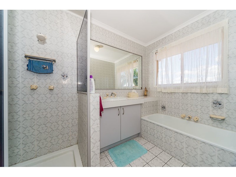 16 Anchorage Way, Biggera Waters QLD 4216