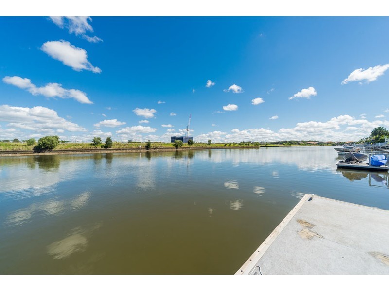 16 Anchorage Way, Biggera Waters QLD 4216