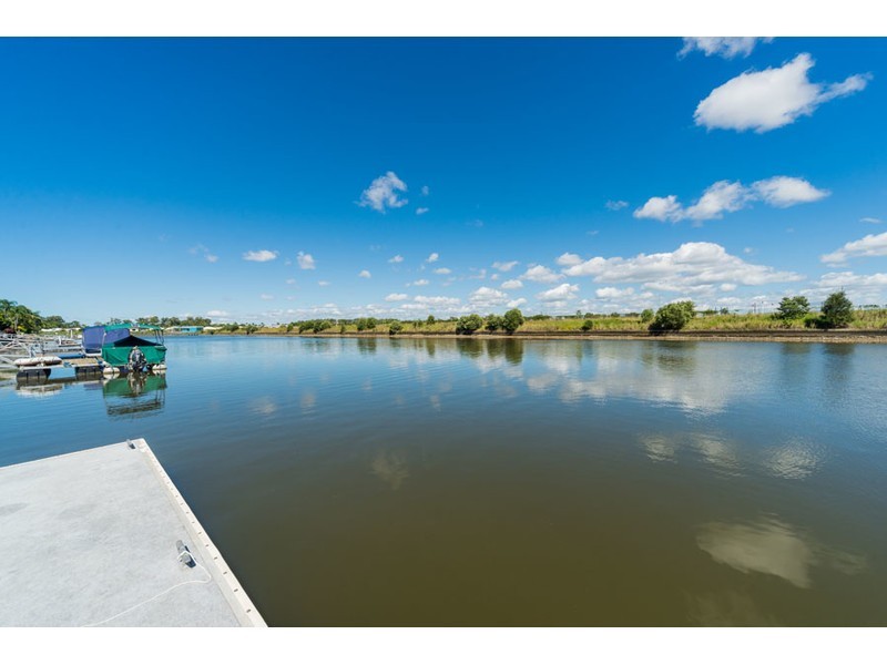 16 Anchorage Way, Biggera Waters QLD 4216