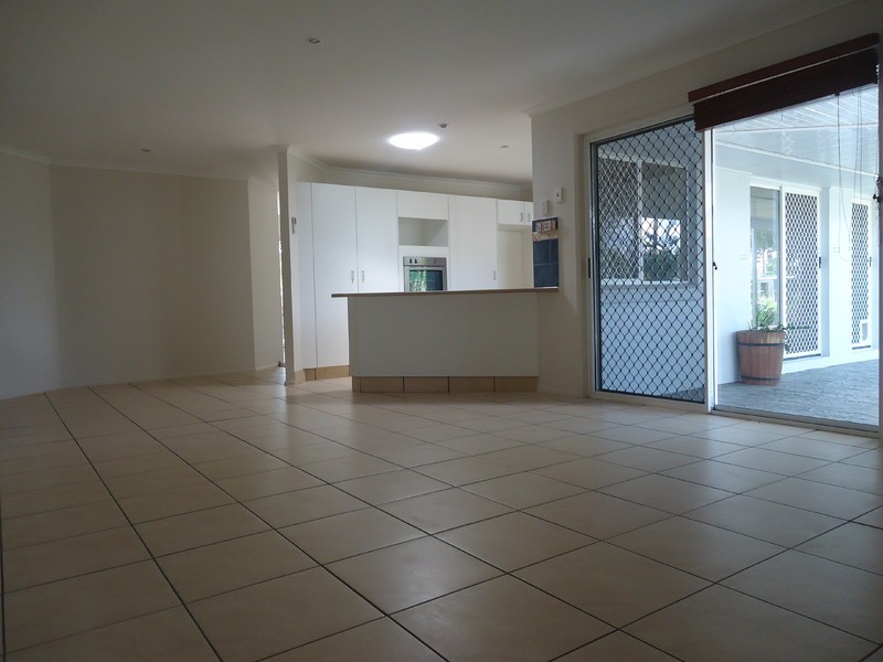 26 Zoeller Drive, Parkwood QLD 4214