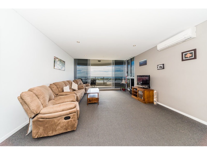 1704/4 Como Crescent, Southport QLD 4215