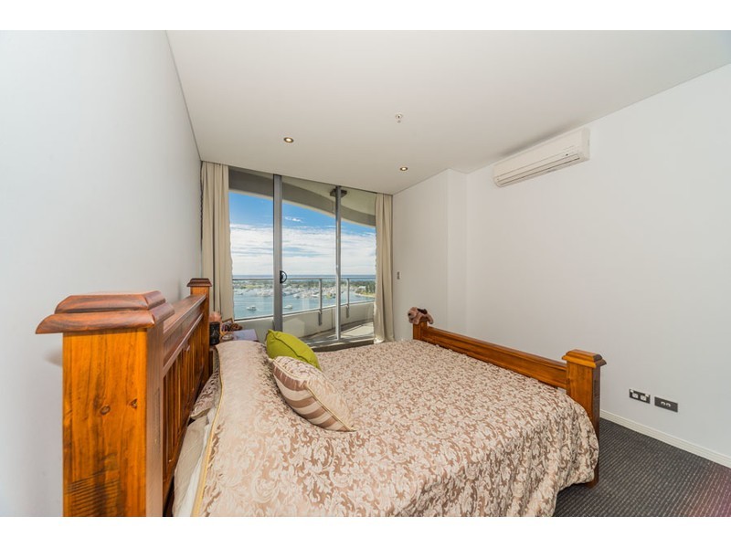 1704/4 Como Crescent, Southport QLD 4215