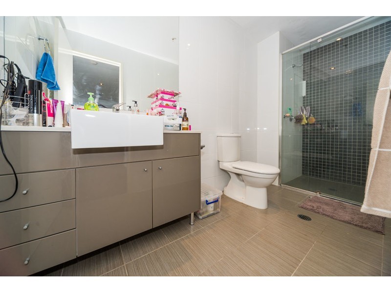 1704/4 Como Crescent, Southport QLD 4215