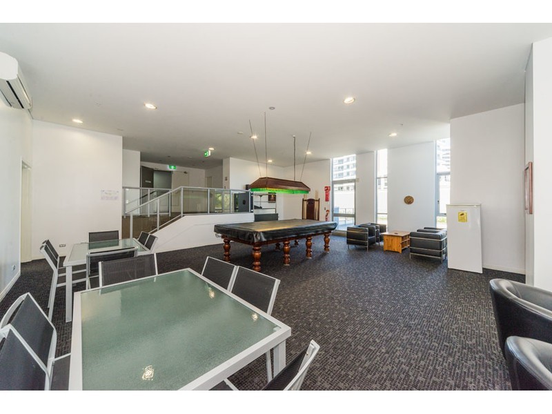 1704/4 Como Crescent, Southport QLD 4215