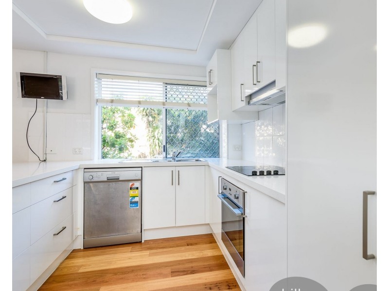 5/111 Frank Street, Labrador QLD 4215