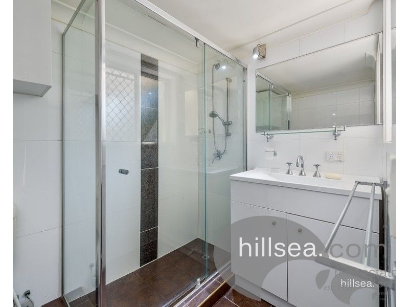 5/111 Frank Street, Labrador QLD 4215