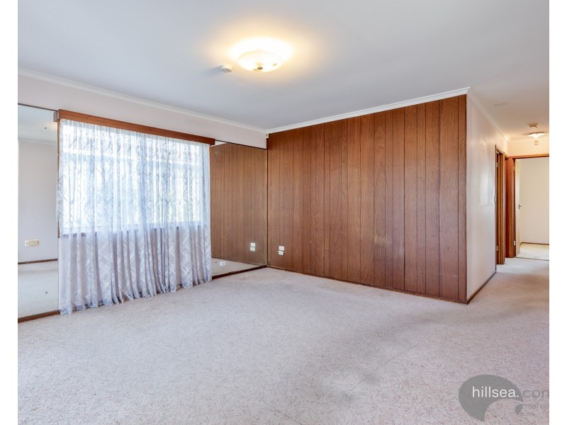 8 Sunbird Avenue, Paradise Point QLD 4216