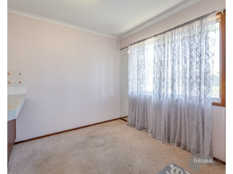 8 Sunbird Avenue, Paradise Point QLD 4216