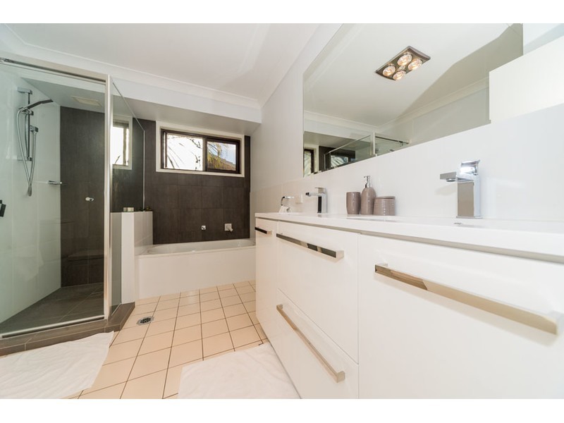 49 Numbat Court East, Coombabah QLD 4216