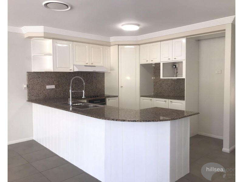 2/139 Bayview Street, Runaway Bay QLD 4216