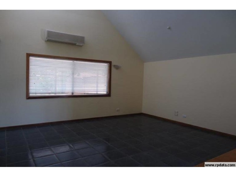 4 Clematis Avenue, Hollywell QLD 4216