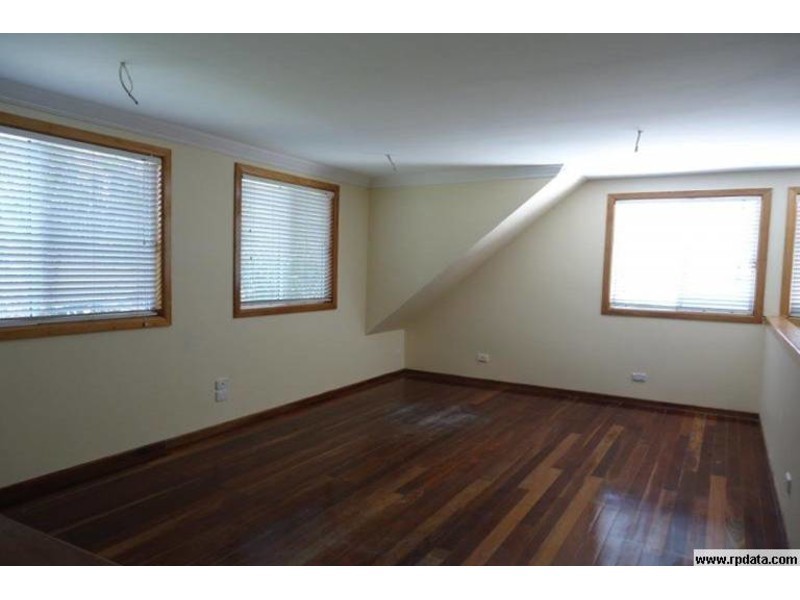 4 Clematis Avenue, Hollywell QLD 4216