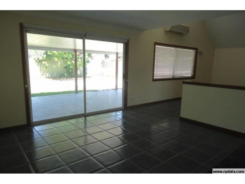 4 Clematis Avenue, Hollywell QLD 4216