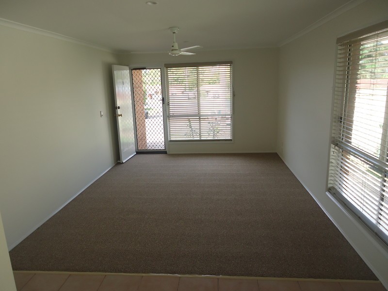 2/8 Jupiter Close, Labrador QLD 4215