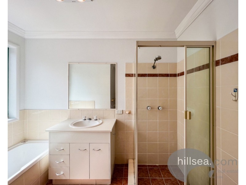 4/222 Central Street, Labrador QLD 4215