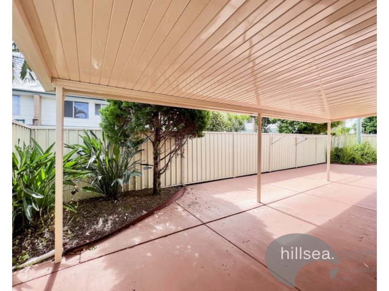 4/222 Central Street, Labrador QLD 4215