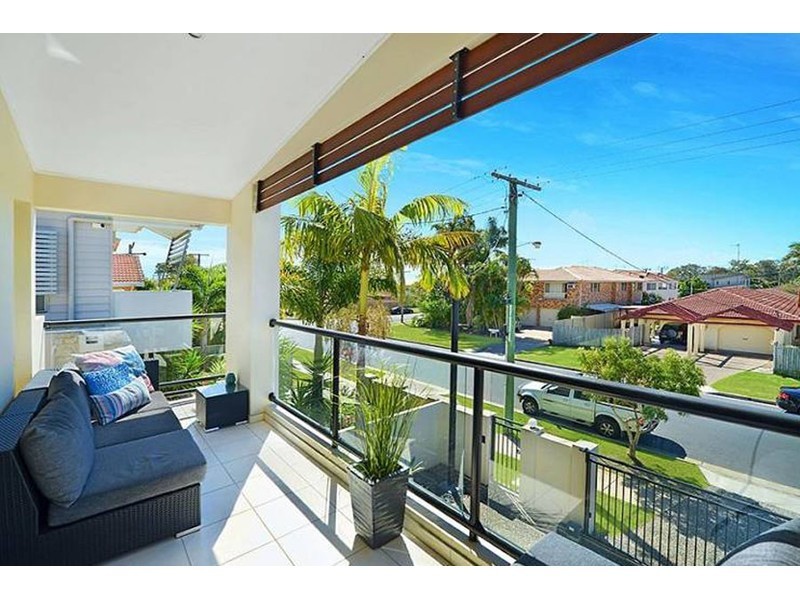 2/36 Victor Avenue, Paradise Point QLD 4216