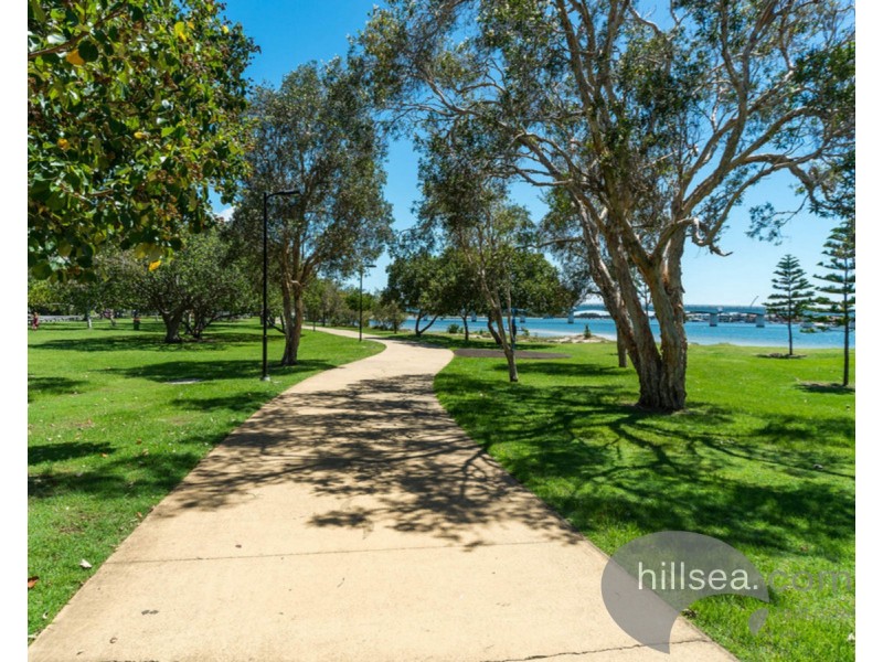 9/31 Thrush Avenue, Paradise Point QLD 4216