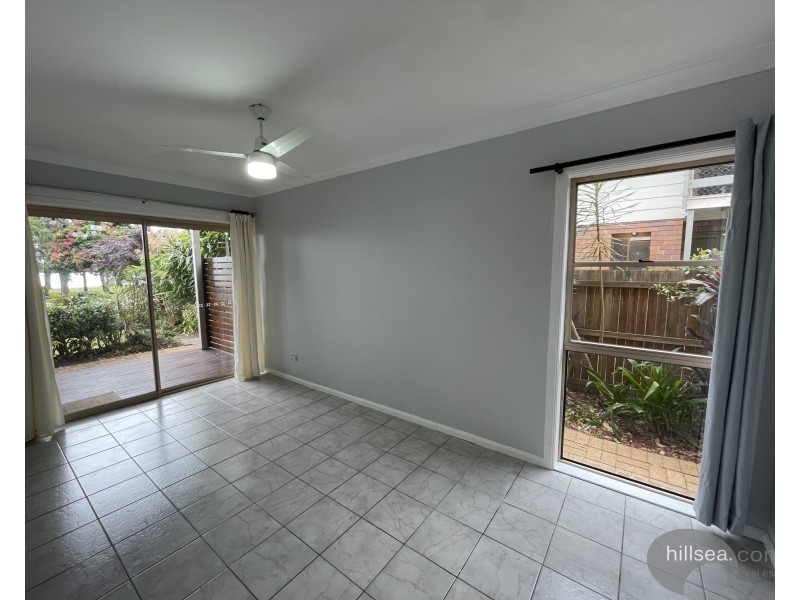 2/45 The Esplanade, Coombabah QLD 4216
