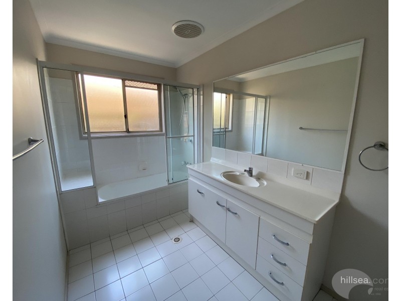 101 River Oak Drive, Helensvale QLD 4212