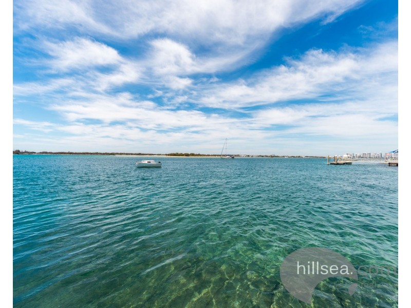 7/6 Broad Street, Labrador QLD 4215