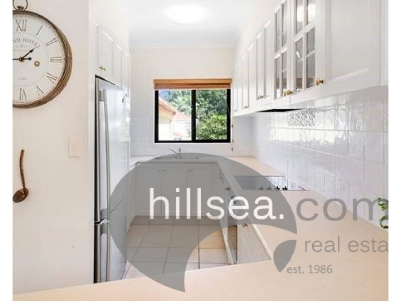 2/16 Poinciana Crescent, Bundall QLD 4217