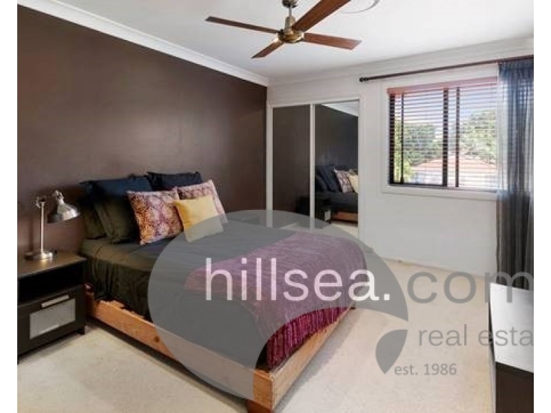 2/16 Poinciana Crescent, Bundall QLD 4217