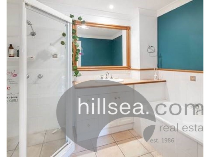 2/16 Poinciana Crescent, Bundall QLD 4217