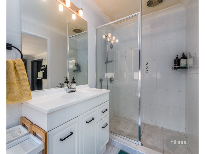 40 Limetree Parade, Runaway Bay QLD 4216