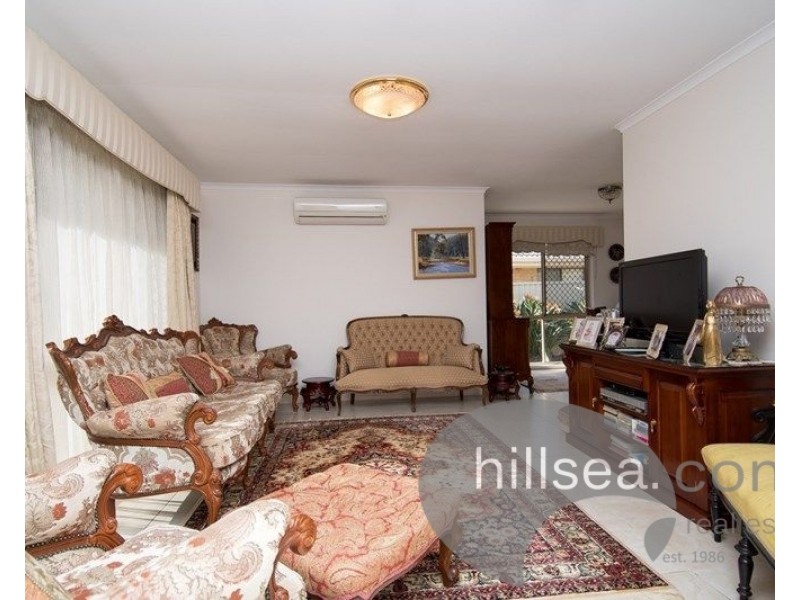 73 Allied Drive, Arundel QLD 4214