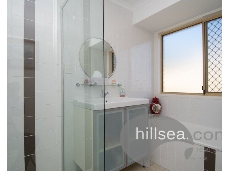 73 Allied Drive, Arundel QLD 4214